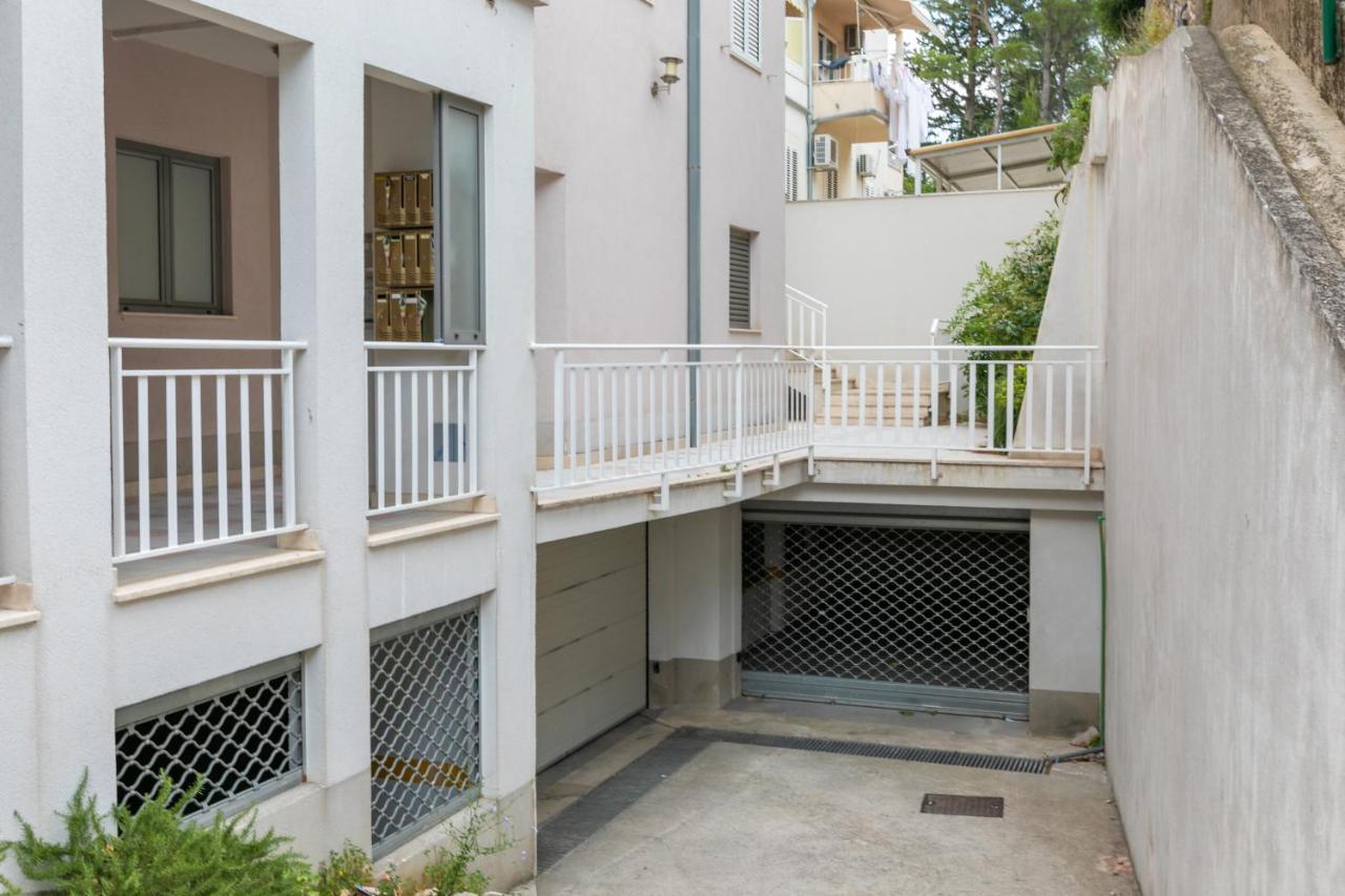 Apartman Mar18 Makarska Exteriör bild