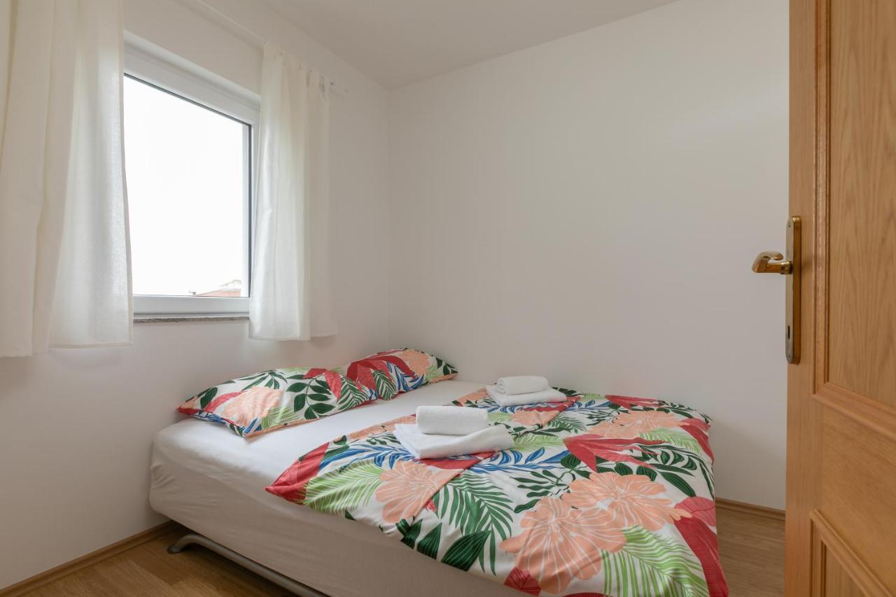 Apartman Mar18 Makarska Exteriör bild
